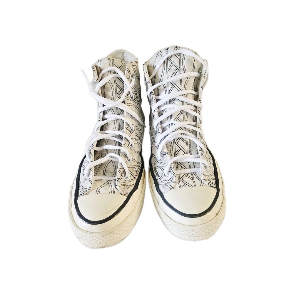 Converse Chuck Taylor Women's Sneakers Size 7 - Picture 2 of 9
